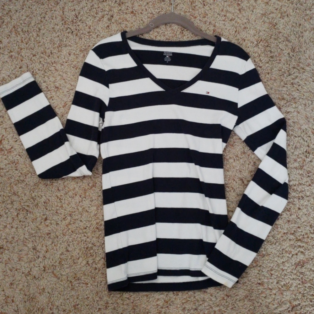 Casual long sleeve top